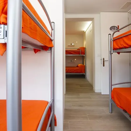 Aterpetxea Hostel *